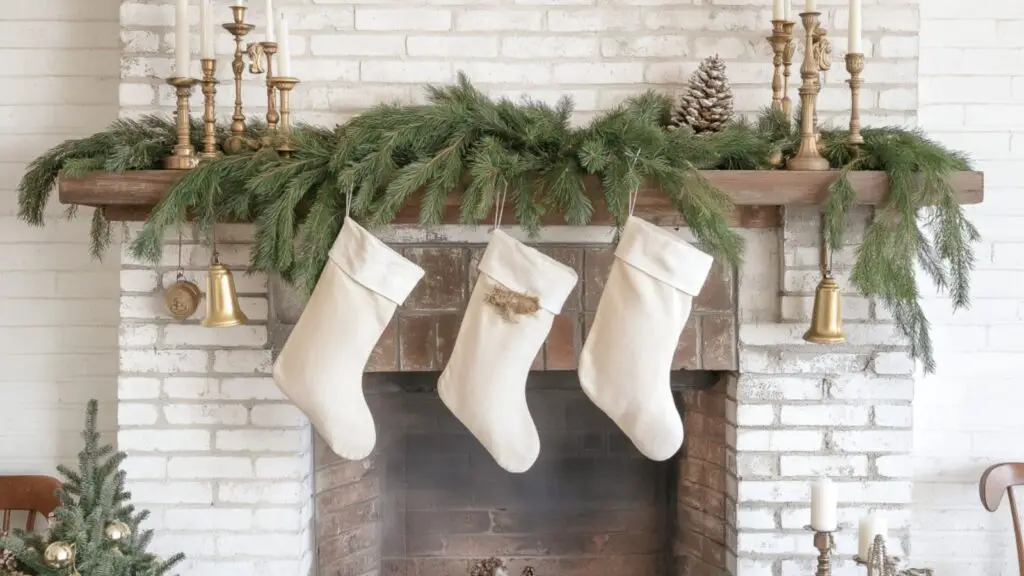 Cozy Farmhouse Christmas Decor with Natural Accents and Vintage Charm